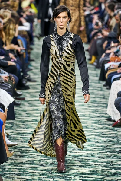 Look 22